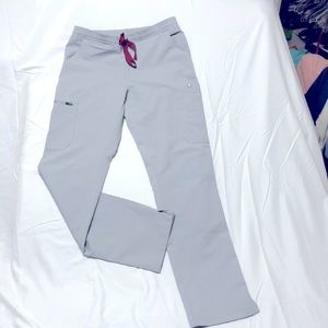 New Figs Scrubs Pants small!! Never worn.
